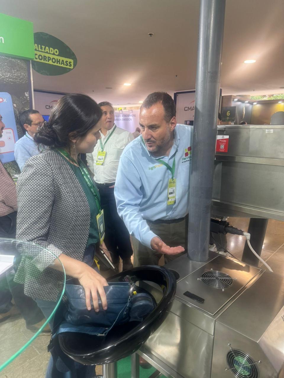 WhatsApp Image 2025-11-12 at 16.38.06