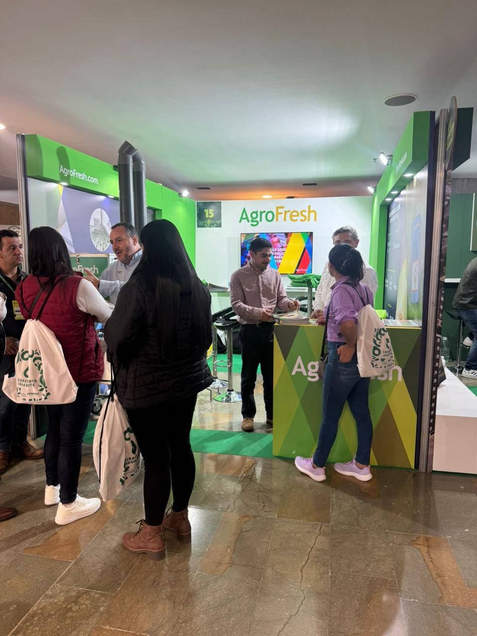 WhatsApp Image 2025-11-12 at 16.38.07 (1)